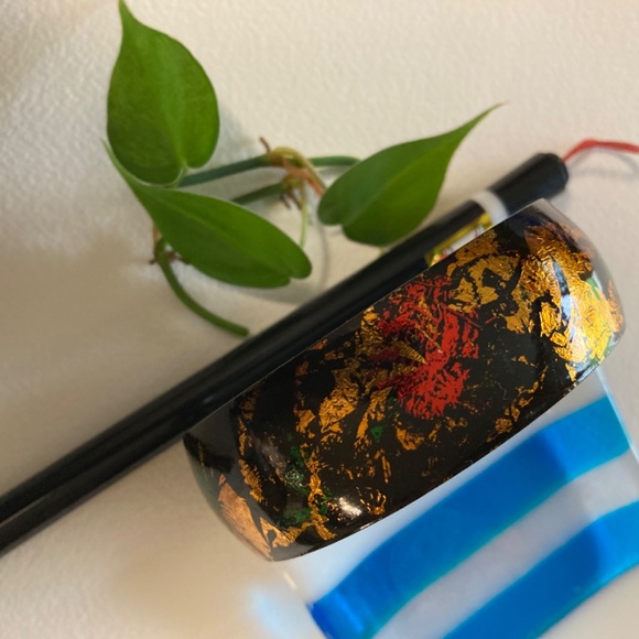 Vintage  Large 3" across Lightweight Colorful Statement Bracelet from Asia - Picture 5 of 8